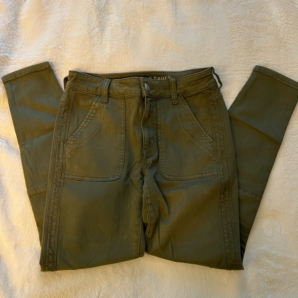American Eagle Cargo style jean